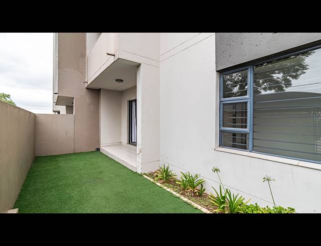 2 BEDROOM APARTMENT FOR SALE IN NORTH RIDING